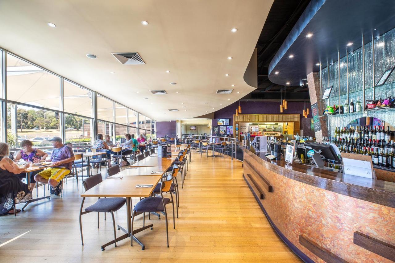 Nightcap At Sandown Park Hotel Noble Park Exterior foto