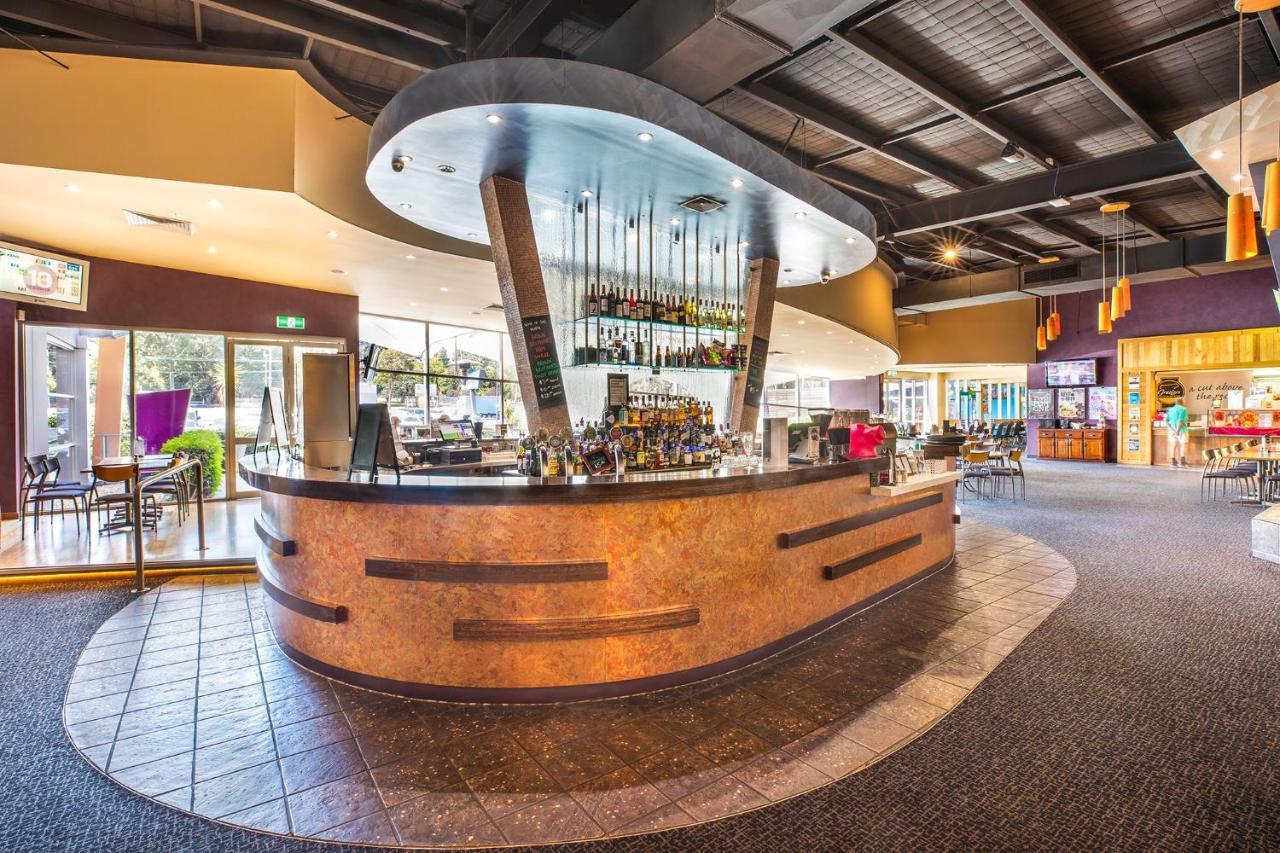 Nightcap At Sandown Park Hotel Noble Park Exterior foto